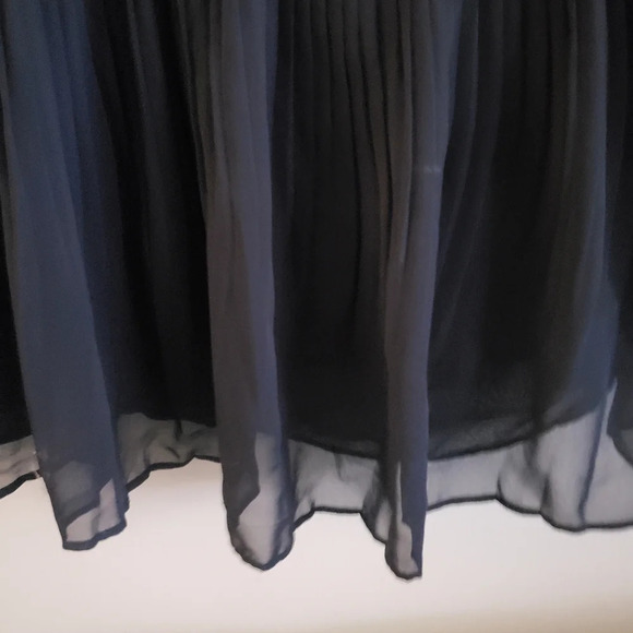 Tommy Hilfiger Blouse Women's Medium Navy Pleated Flowy Sheer Sleeve - Picture 5 of 8